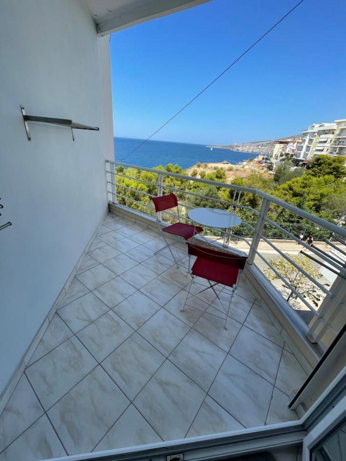 Santa * Sarandë